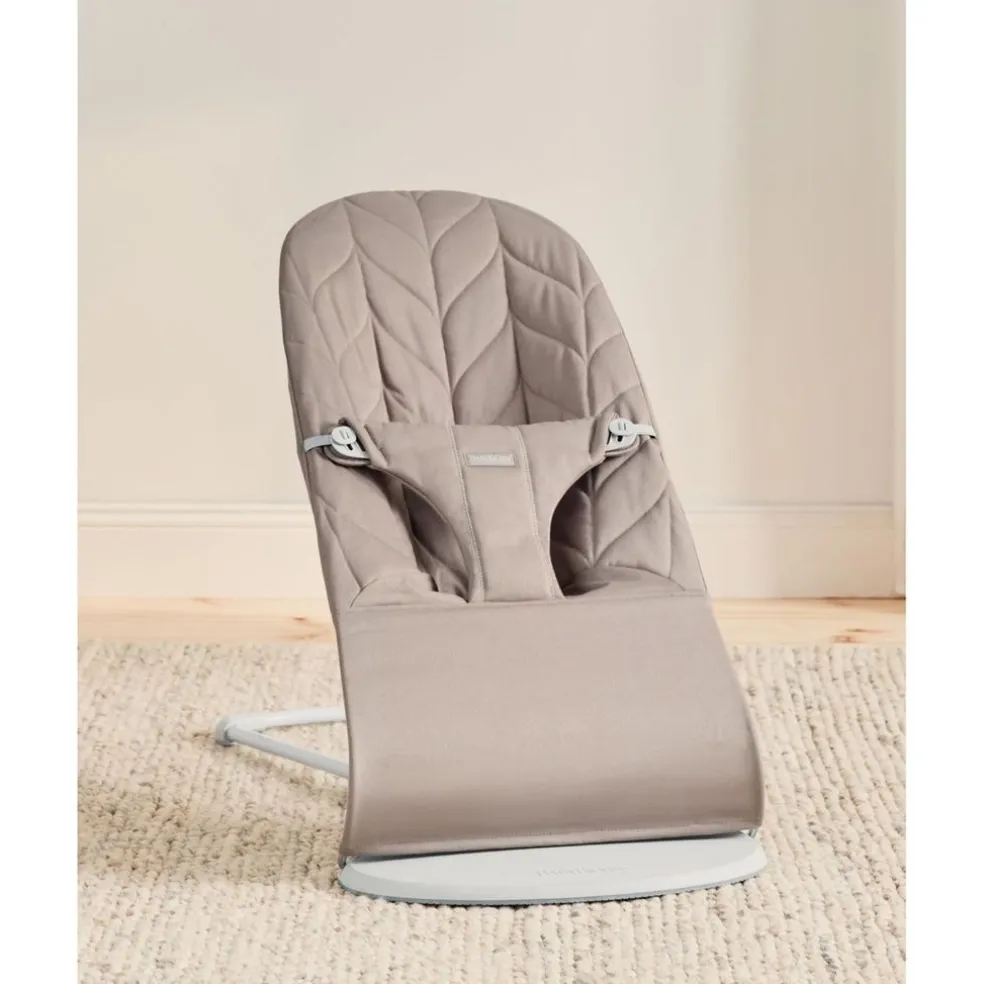Bliss Petal Quilt Babysitter Sand Grey