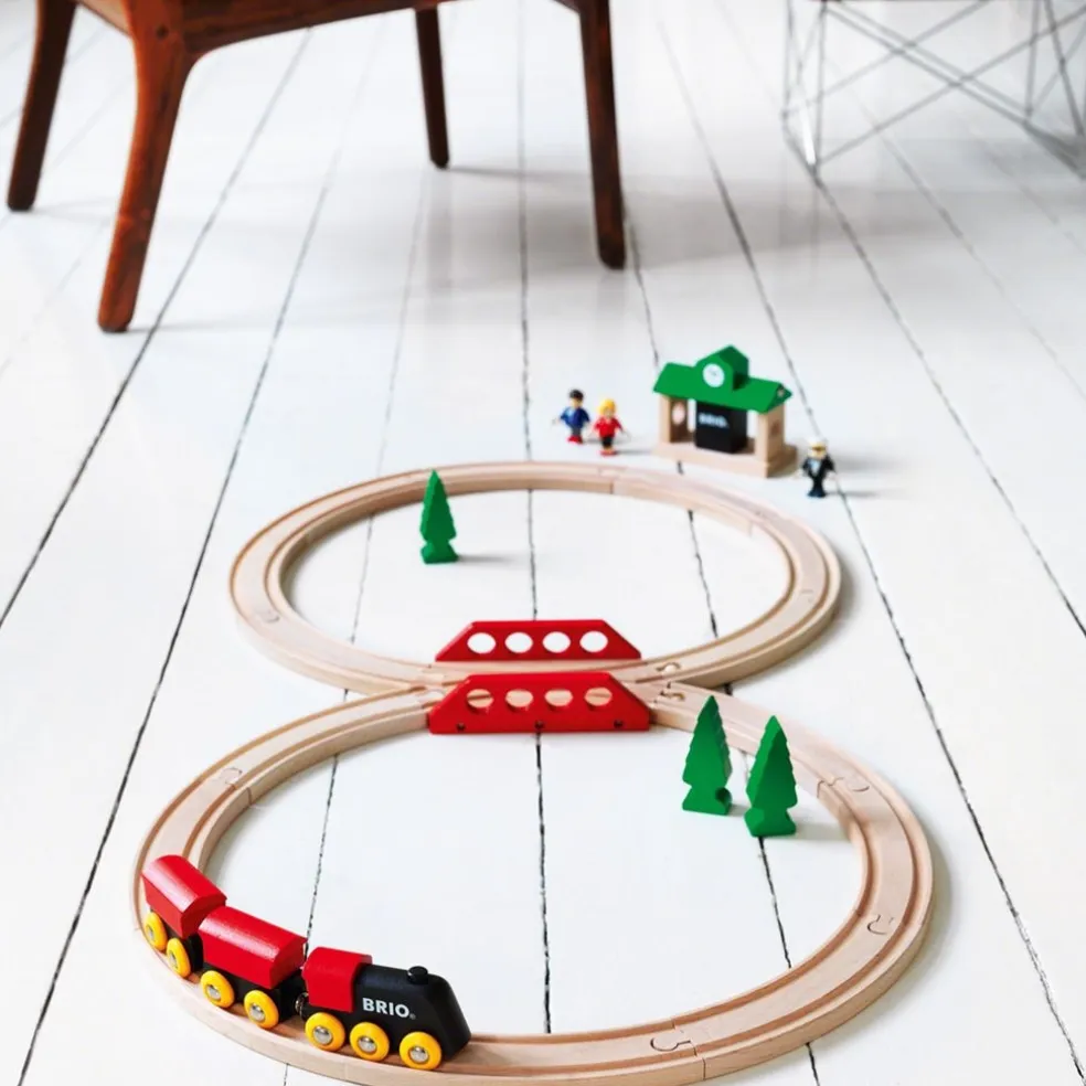 BRIO® Classic 33028 - Classic Figure 8 Tågset