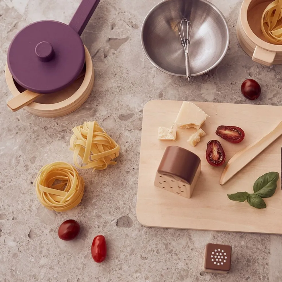 14 delar Kids Bistro Dinnerware Lekset