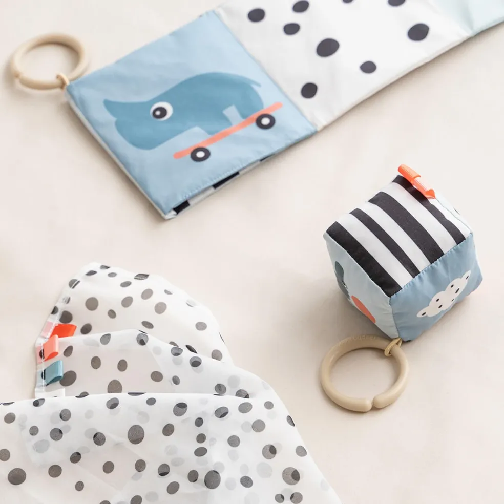 Happy Clouds Kontrast Baby Cube Colour Mix