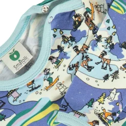 Långärmad Onesie i Federal Blue med vinterlandskap