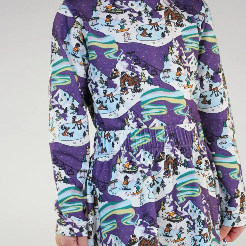 Långärmad T-shirt i Loganberry med vinterlandskap